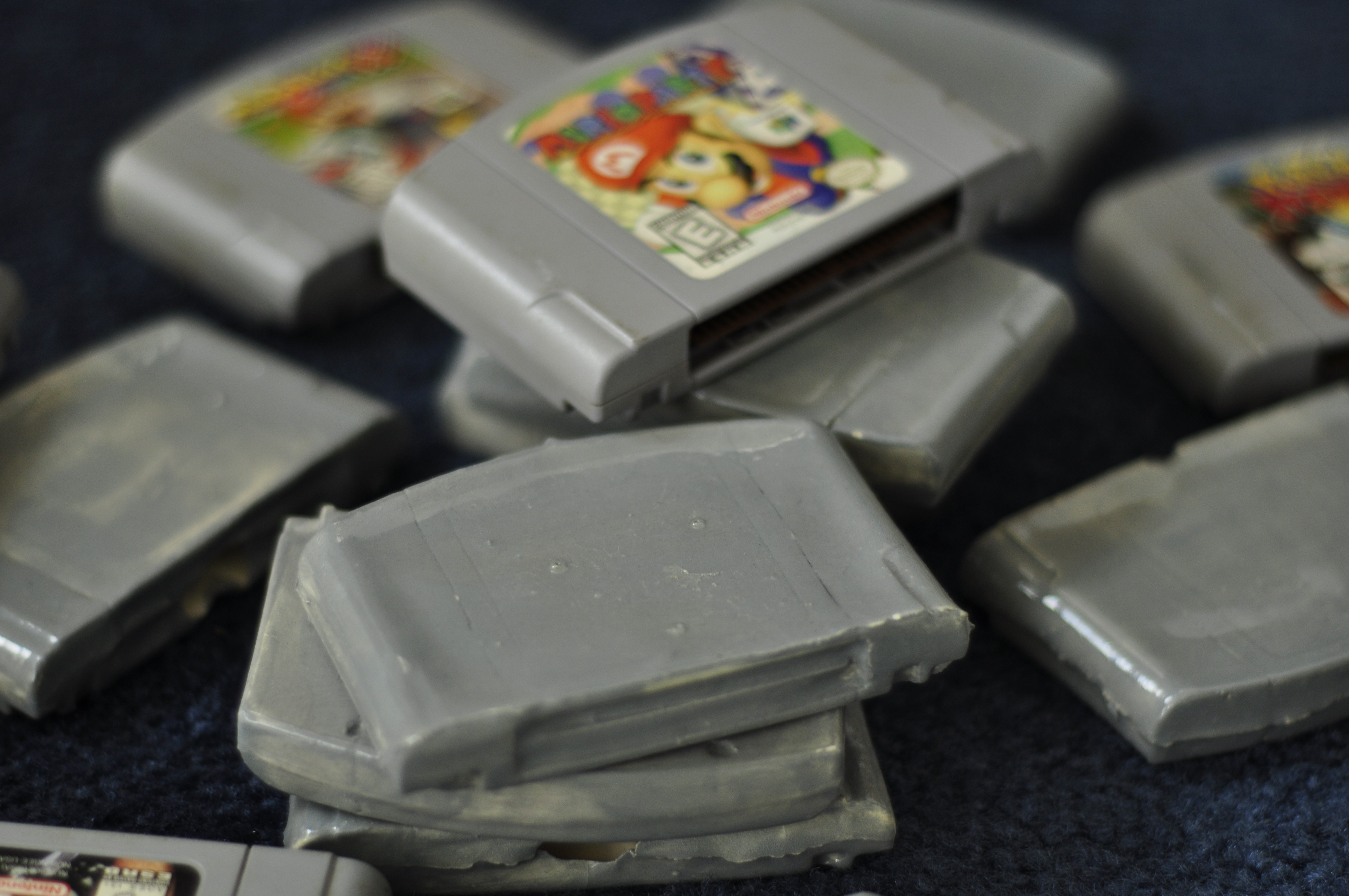 Game Cartridges Ceramic Set